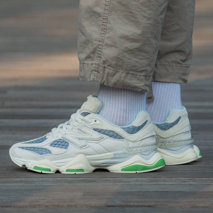 New Balance 9060 Bricks & Wood