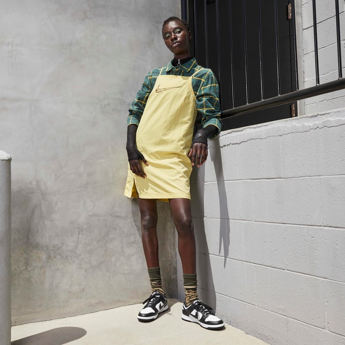 nike dunk low black white