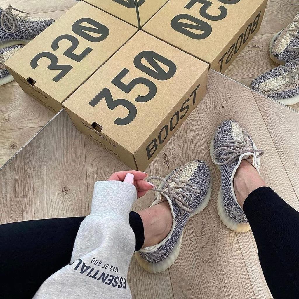 Yeezy Boost 350 V2 “Ash Pearl