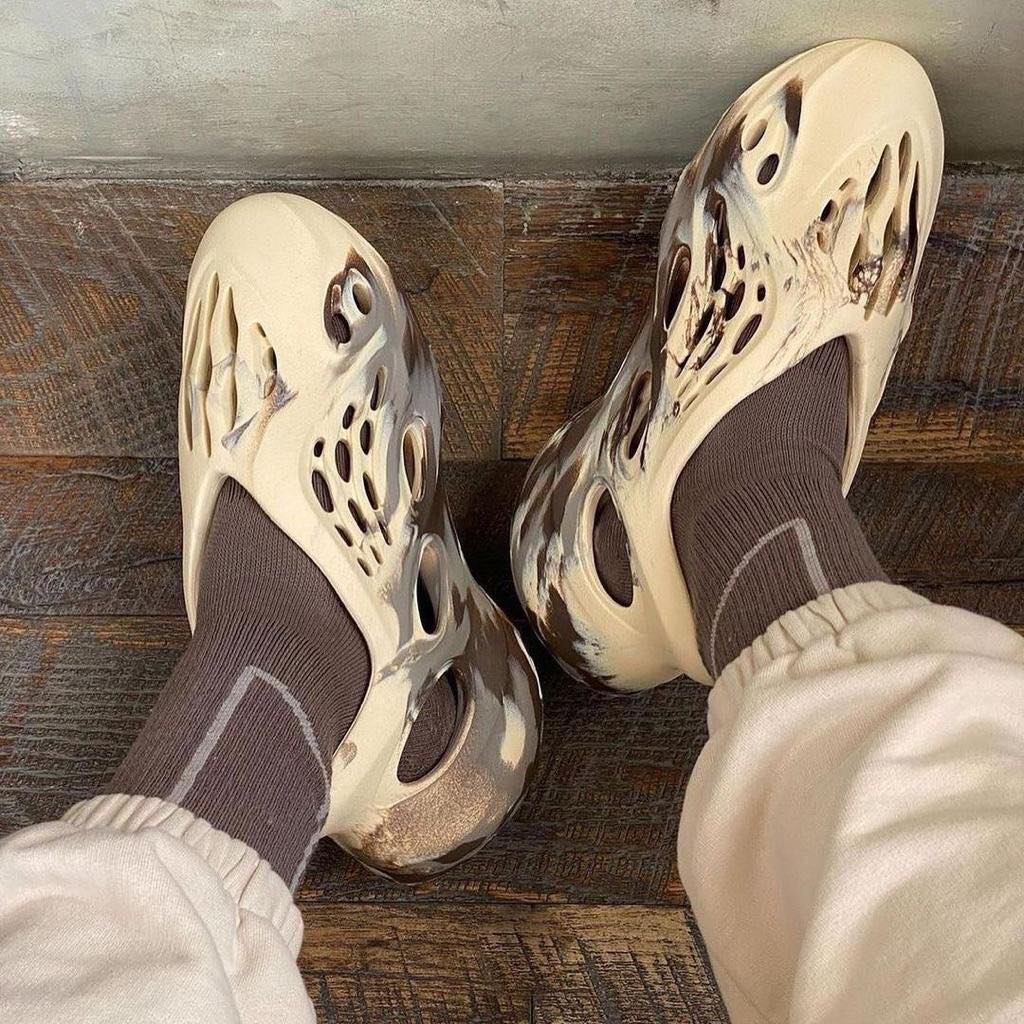 Yeezy Foam Runner Mx Cream Clay