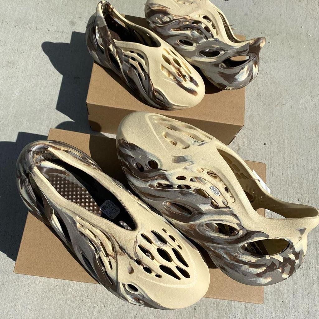 Yeezy Foam Runner Mx Cream Clay