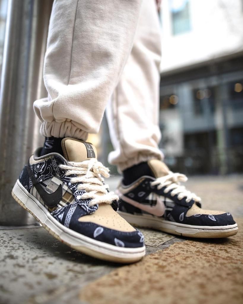 Travis Scott X Nike SB Dunk Low