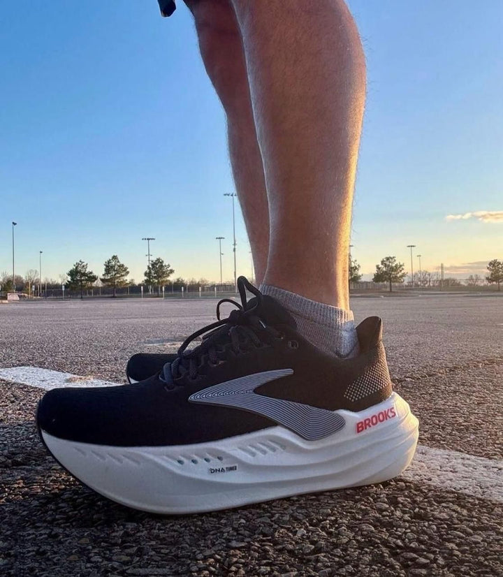 Brooks Glycerin Max Black Ebony Winter Sky