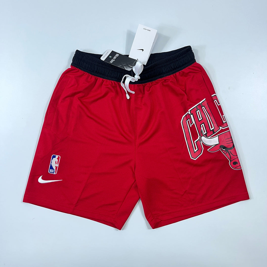 Nike CHICAGO BULLS COURTSIDE FLEECE SHORTS 3 COLOUR