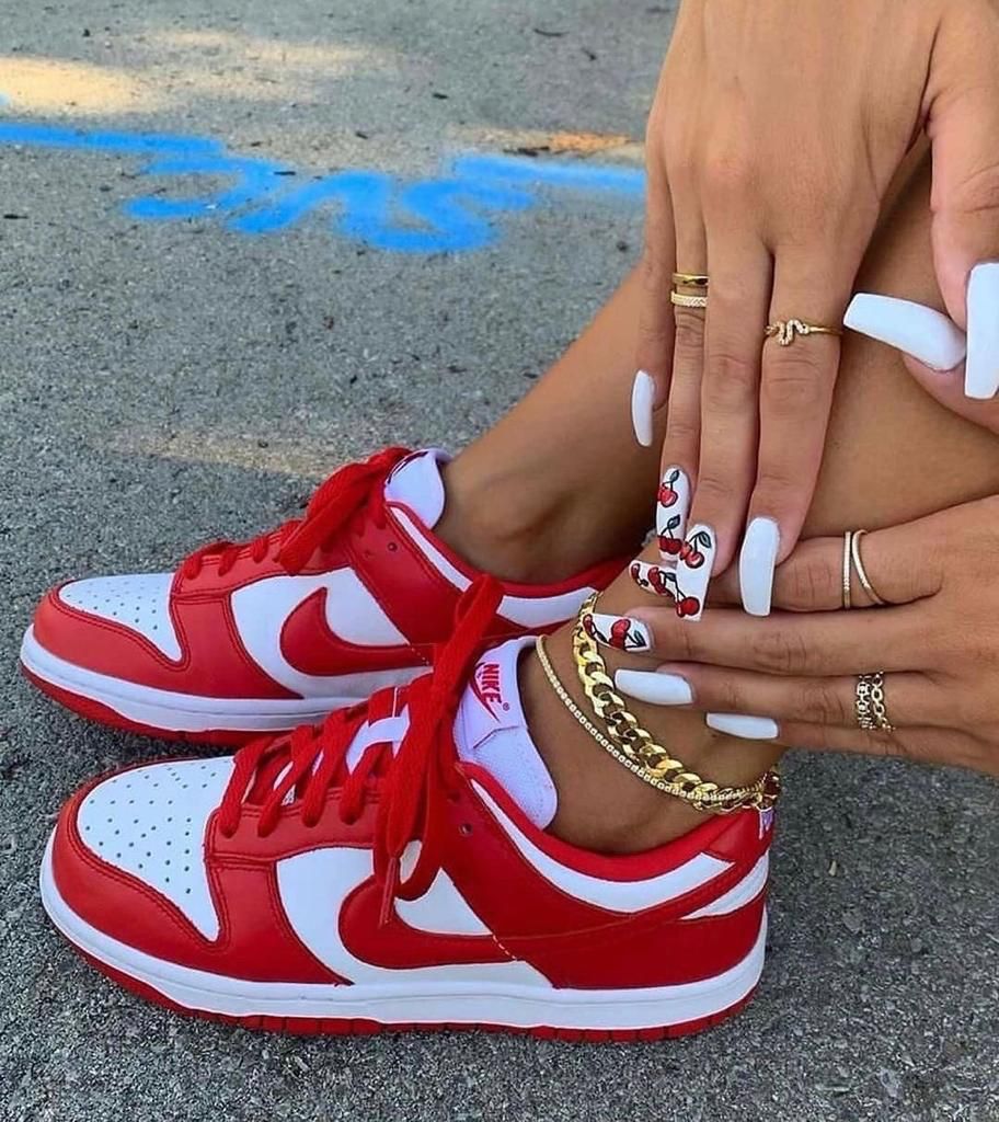 Nike Dunk Low SP “University Red”