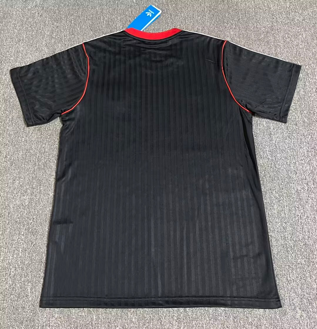 Man United Classic Edition jersey 2025/26