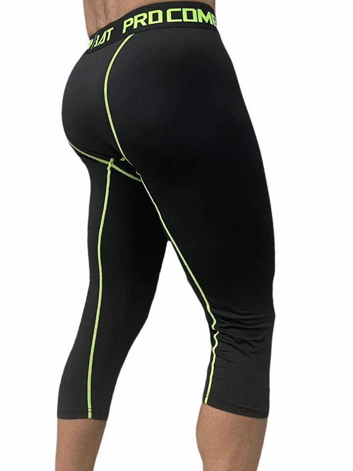 Under Armour dry fit 3/4 stretch shorts