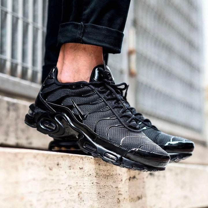 Nike Air Max Plus Triple Black