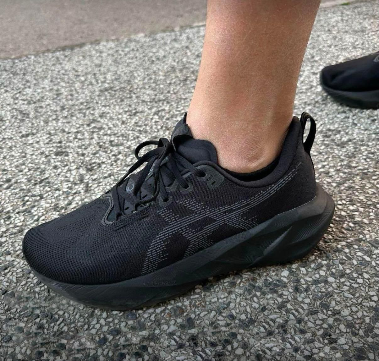 ASICS Novablast 5 Black Carrier Grey – My Store ASICS Novablast 5 Black Carrier Grey – My Store