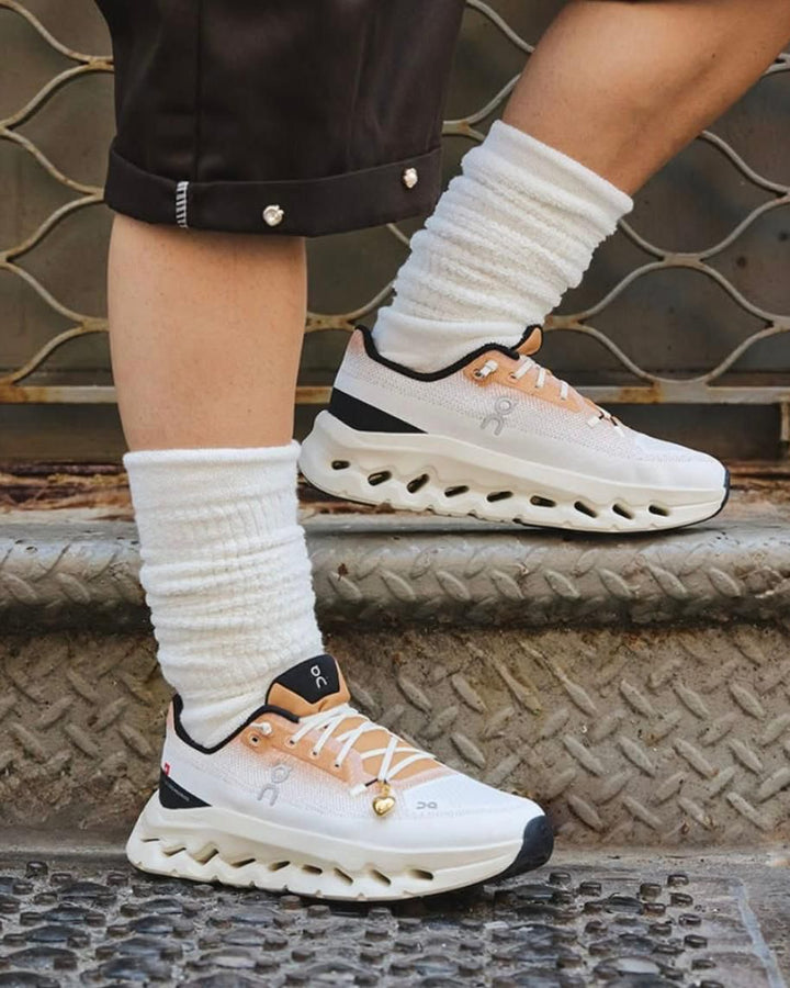 On Cloudtilt "Ivory Almond"