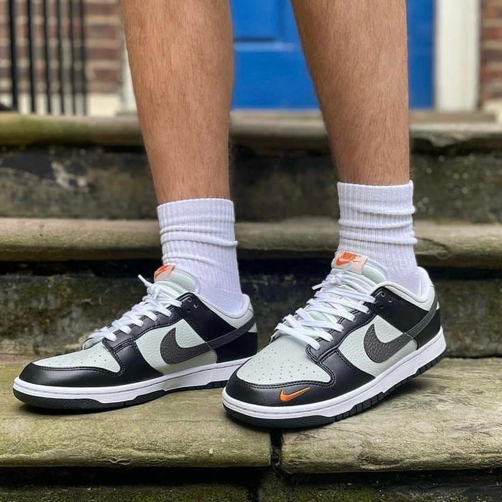 Dunk Low Mini Swoosh
