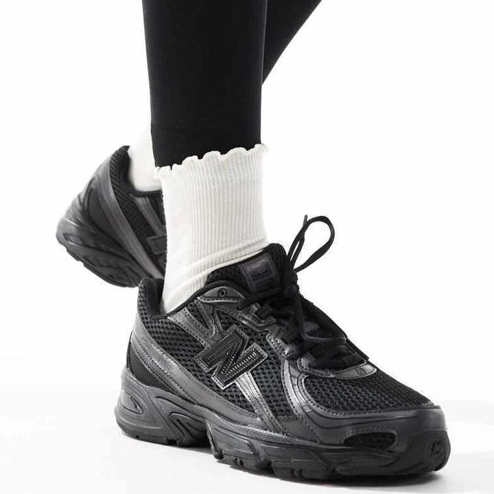 New Balance 740 Triple Black