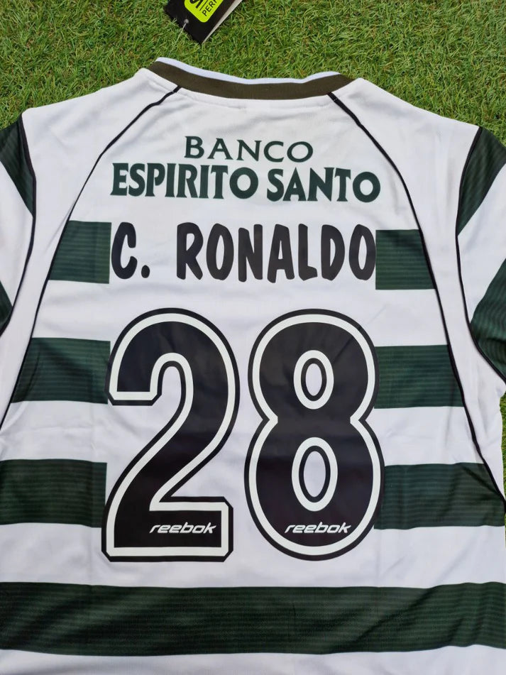 Sporting Lisbon 01/02 Home with RONALDO 28 Kids Kit